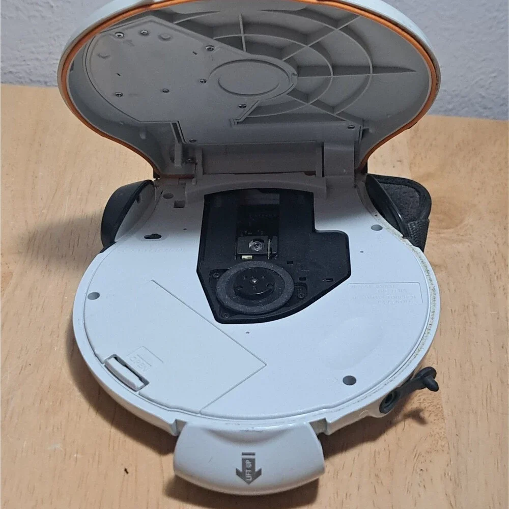 Sony Walkman D-SJ301 Portable CD Player CD-R G-Protection WORKS!!!!
